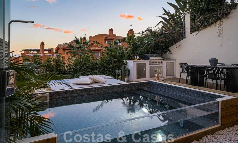 2 exclusivos apartamentos en venta con amplia terraza, piscina privada y vistas a La concha en Nueva Andalucia, Marbella 50125