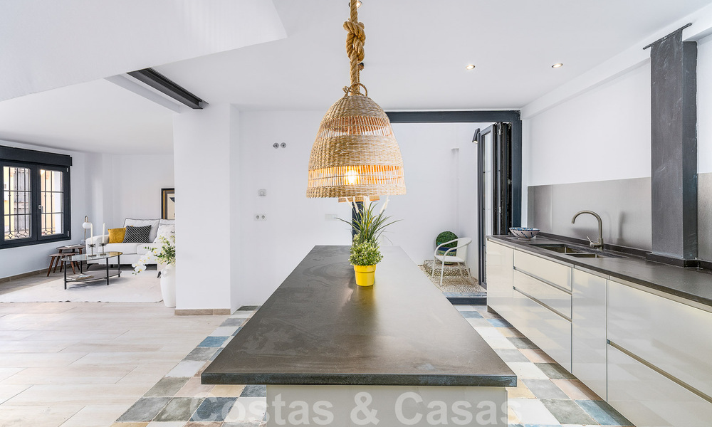 Magnífica casa adosada en venta a poca distancia de todos los servicios en el pintoresco casco antiguo de Estepona 49860