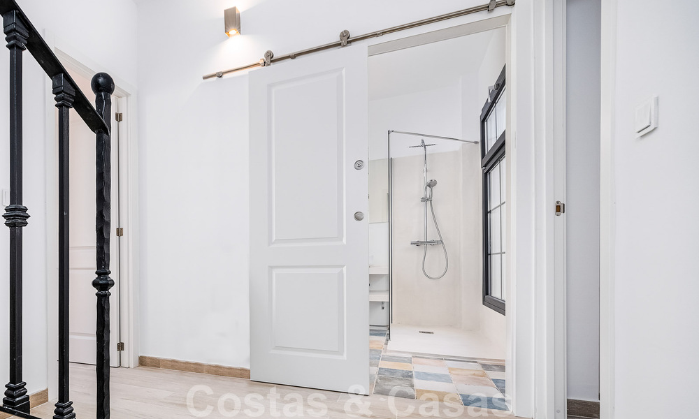 Magnífica casa adosada en venta a poca distancia de todos los servicios en el pintoresco casco antiguo de Estepona 49864