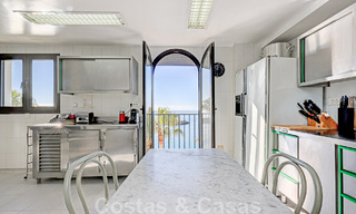 Gigantesco ático dúplex en venta con impresionantes vistas al mar en primera línea de playa en el puerto deportivo de Puerto Banús, Marbella 49162 