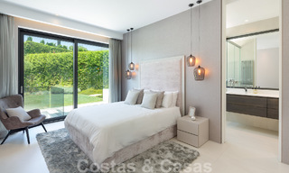 Villa de lujo contemporánea en venta con vistas panorámicas a la montaña y al mar, en el corazón de la Milla de Oro de Marbella 49887 