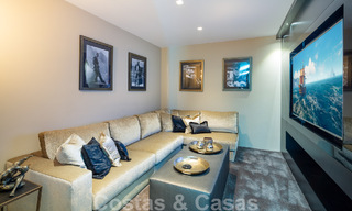 Villa de lujo contemporánea en venta con vistas panorámicas a la montaña y al mar, en el corazón de la Milla de Oro de Marbella 49895 