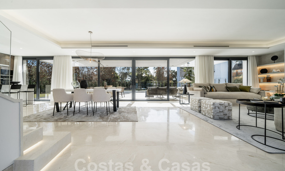 2 prestigiosas villas de nueva construcción en venta a poca distancia de una impresionante casa club de golf en la Nueva Milla de Oro, entre Marbella y Estepona 64349