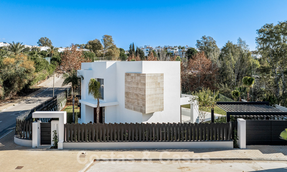 2 prestigiosas villas de nueva construcción en venta a poca distancia de una impresionante casa club de golf en la Nueva Milla de Oro, entre Marbella y Estepona 64364