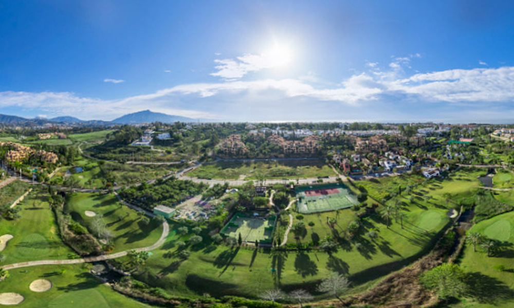 2 prestigiosas villas de nueva construcción en venta a poca distancia de una impresionante casa club de golf en la Nueva Milla de Oro, entre Marbella y Estepona 64374