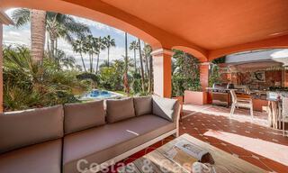 Casa adosada de estilo español en venta en una prestigiosa urbanización a poca distancia de Puerto Banús y la playa en Nueva Andalucía, Marbella 49748 