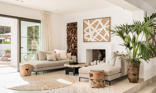 Encantadora villa de lujo en venta rodeada de belleza natural y al bordo de la playa de las dunas en Marbella 49684 