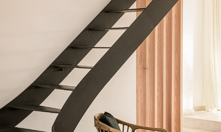 Encantadora villa de lujo en venta rodeada de belleza natural y al bordo de la playa de las dunas en Marbella 49690 