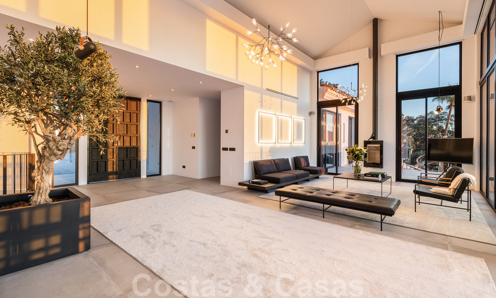 Villa mediterránea de lujo en venta con un toque contemporáneo e impresionantes vistas al mar en el exclusivo complejo La Zagaleta Golf, Benahavis - Marbella 49344