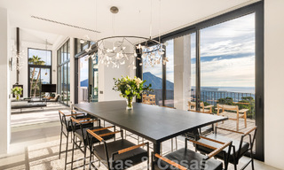 Villa mediterránea de lujo en venta con un toque contemporáneo e impresionantes vistas al mar en el exclusivo complejo La Zagaleta Golf, Benahavis - Marbella 49353 