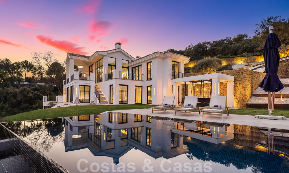 Villa mediterránea de lujo en venta con un toque contemporáneo e impresionantes vistas al mar en el exclusivo complejo La Zagaleta Golf, Benahavis - Marbella 49361