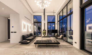 Villa mediterránea de lujo en venta con un toque contemporáneo e impresionantes vistas al mar en el exclusivo complejo La Zagaleta Golf, Benahavis - Marbella 49362 