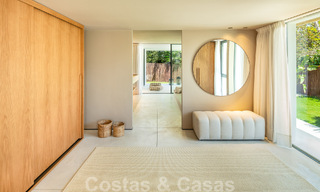 Moderna villa de lujo en venta con diseño contemporáneo, situada a poca distancia de Puerto Banús, Marbella 49413 