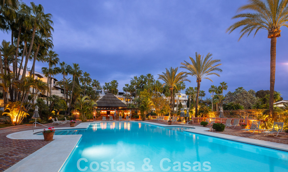 Magnífico ático con amplias terrazas en venta en el preferido Puente Romano, en la Milla de Oro, Marbella 49716