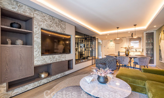 Sofisticado apartamento en venta a pocos pasos de la playa, situado en Puente Romano en la Milla de Oro de Marbella 49763 