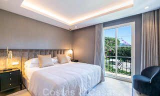 Sofisticado apartamento en venta a pocos pasos de la playa, situado en Puente Romano en la Milla de Oro de Marbella 49778 