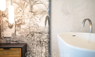 Sofisticado apartamento en venta a pocos pasos de la playa, situado en Puente Romano en la Milla de Oro de Marbella 49791 