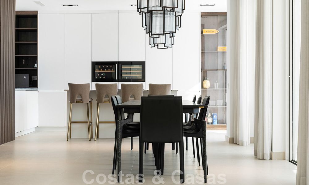 Espaciosa villa mediterránea en venta situada en una urbanización privilegiada de Nueva Andalucía, Marbella 50559