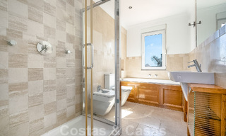 Espaciosa villa mediterránea en venta situada en una urbanización privilegiada de Nueva Andalucía, Marbella 50578 