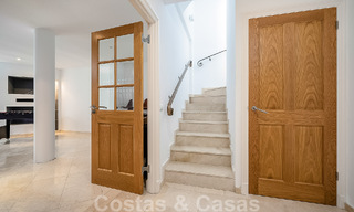 Espaciosa villa mediterránea en venta situada en una urbanización privilegiada de Nueva Andalucía, Marbella 50591 