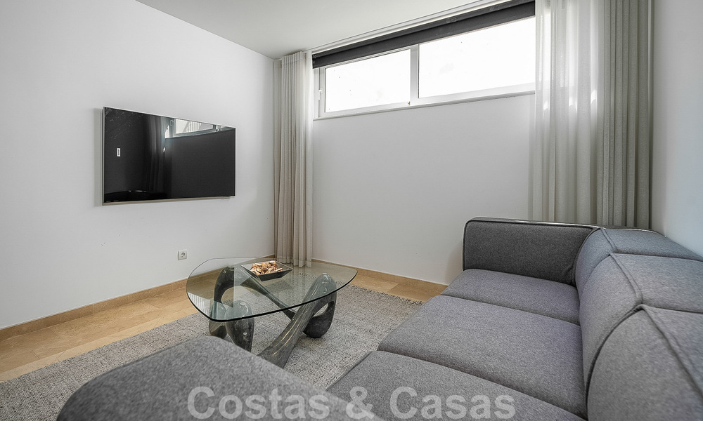 Espaciosa villa mediterránea en venta situada en una urbanización privilegiada de Nueva Andalucía, Marbella 50594