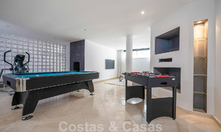 Espaciosa villa mediterránea en venta situada en una urbanización privilegiada de Nueva Andalucía, Marbella 50595 