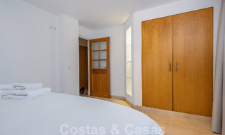 Espaciosa villa mediterránea en venta situada en una urbanización privilegiada de Nueva Andalucía, Marbella 50596 