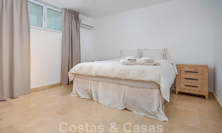 Espaciosa villa mediterránea en venta situada en una urbanización privilegiada de Nueva Andalucía, Marbella 50597 
