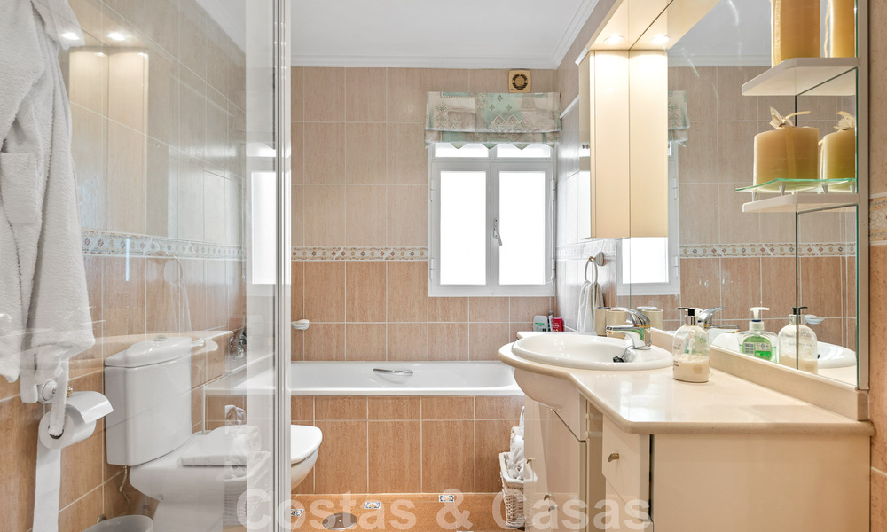 Finca en venta en una amplia parcela situada en una zona tranquila a poca distancia del centro de Estepona 50897