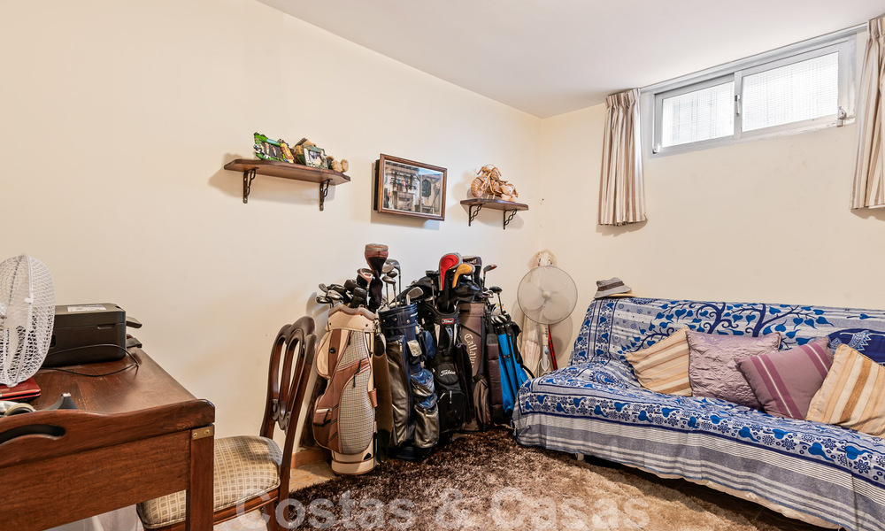 Finca en venta en una amplia parcela situada en una zona tranquila a poca distancia del centro de Estepona 50903