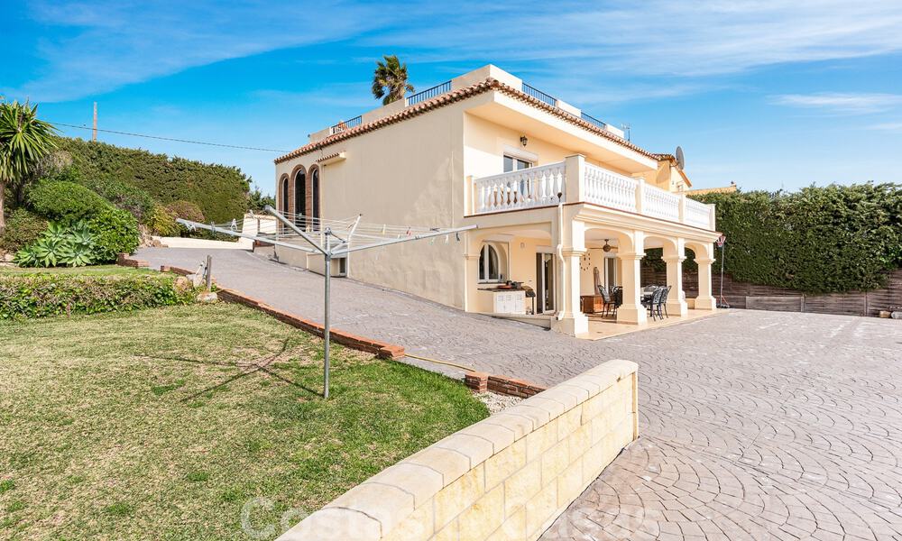 Finca en venta en una amplia parcela situada en una zona tranquila a poca distancia del centro de Estepona 50934