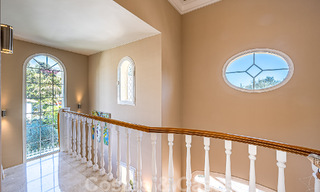 Excepcional villa de lujo de estilo andaluz en venta, a poca distancia de la playa, en la Milla de Oro de Marbella 50759 