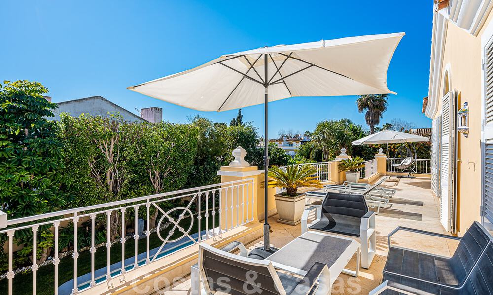 Excepcional villa de lujo de estilo andaluz en venta, a poca distancia de la playa, en la Milla de Oro de Marbella 50760