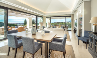 Villa independiente de lujo en venta con vistas al mar rodeada de campos de golf en Nueva Andalucia, Marbella 50714 