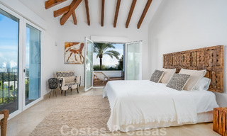 Villa andaluza de lujo en venta con impresionantes vistas panorámicas al mar situada en Los Monteros, Marbella 50969 