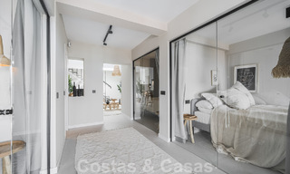 Impresionante ático en venta con vistas al mar ya la montaña, a poca distancia de los servicios en Nueva Andalucía, Marbella 50746 