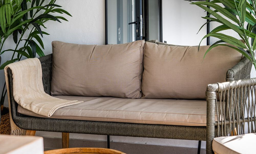 Impresionante ático en venta con vistas al mar ya la montaña, a poca distancia de los servicios en Nueva Andalucía, Marbella 50748