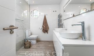 Villa mediterránea de lujo en venta con 5 dormitorios en prestigiosa zona de golf en el valle de Nueva Andalucia, Marbella 50841 