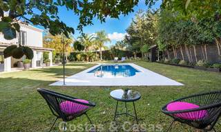 Villa mediterránea de lujo en venta con 5 dormitorios en prestigiosa zona de golf en el valle de Nueva Andalucia, Marbella 50842 