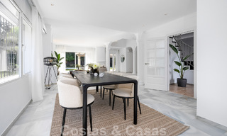 Villa mediterránea de lujo en venta con 5 dormitorios en prestigiosa zona de golf en el valle de Nueva Andalucia, Marbella 50845 