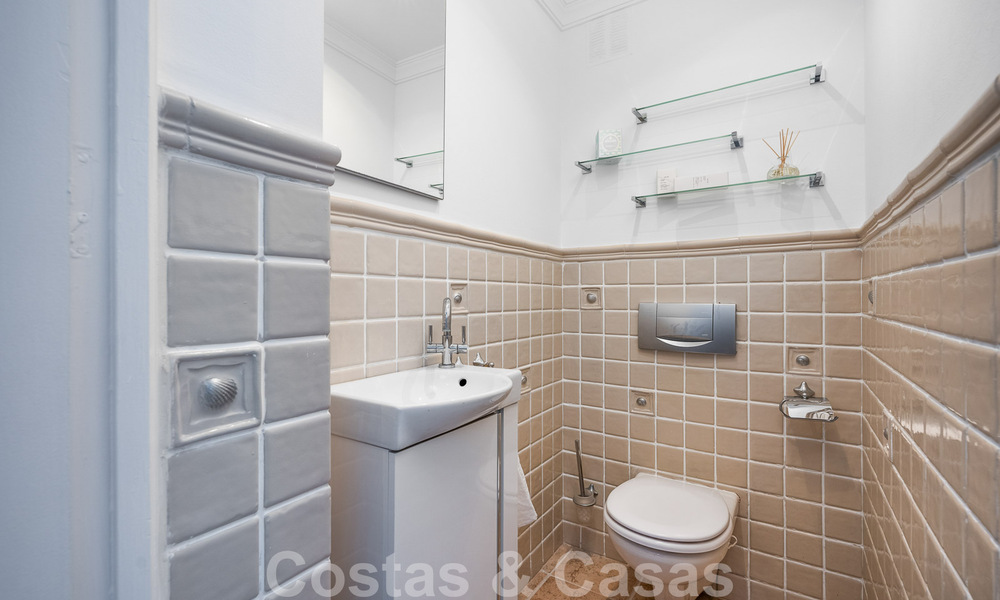 Villa mediterránea de lujo en venta con 5 dormitorios en prestigiosa zona de golf en el valle de Nueva Andalucia, Marbella 50857