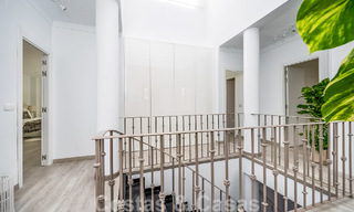 Villa mediterránea de lujo en venta con 5 dormitorios en prestigiosa zona de golf en el valle de Nueva Andalucia, Marbella 50861 