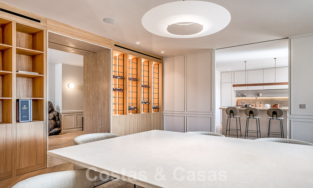 Amplio apartamento de lujo de 4 dormitorios en venta en un exclusivo complejo, en la prestigiosa Milla de Oro, Marbella 50876