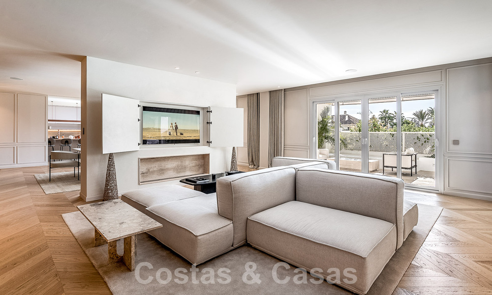 Amplio apartamento de lujo de 4 dormitorios en venta en un exclusivo complejo, en la prestigiosa Milla de Oro, Marbella 50877