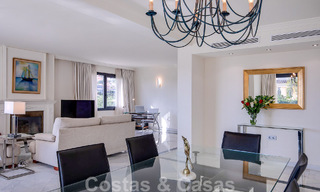 Villa de lujo en venta con arquitectura mediterránea situada en el corazón del valle del golf de Nueva Andalucía en Marbella 50661 