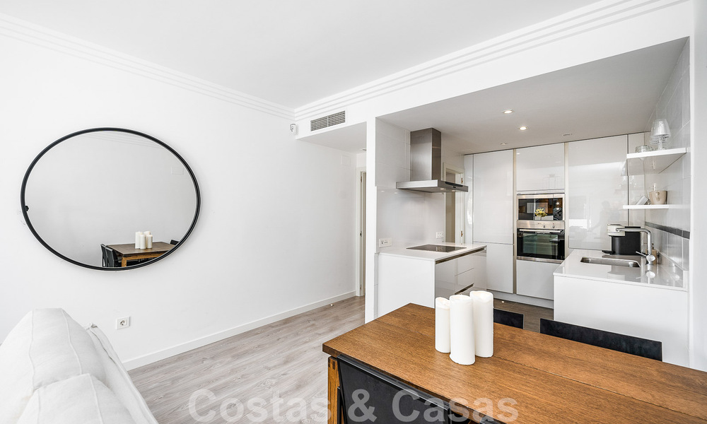 Amplio apartamento en venta con amplias terrazas y vistas panorámicas al mar en Benahavis - Marbella 50694