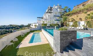 Amplio apartamento en venta con amplias terrazas y vistas panorámicas al mar en Benahavis - Marbella 50697 