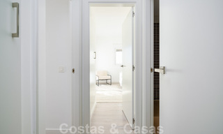 Amplio apartamento en venta con amplias terrazas y vistas panorámicas al mar en Benahavis - Marbella 50706 