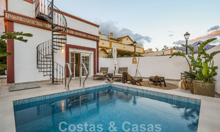 Villa recientemente renovada en venta, con vistas panorámicas al mar situada en la deseable Nueva Andalucia, Marbella 51342 