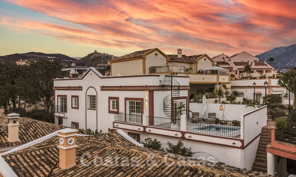 Villa recientemente renovada en venta, con vistas panorámicas al mar situada en la deseable Nueva Andalucia, Marbella 51344